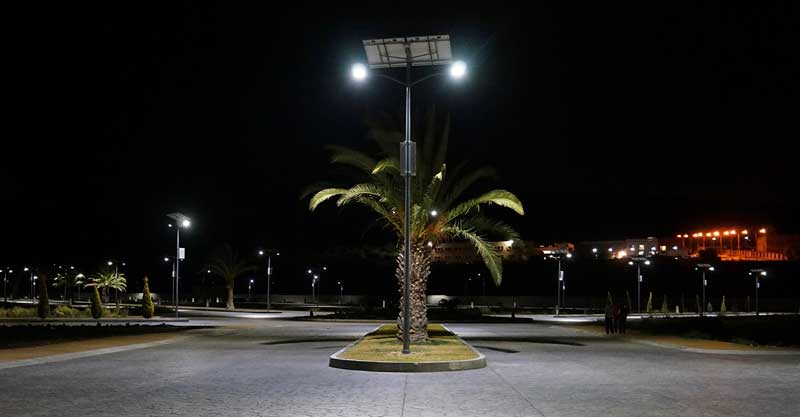 Fracc. La Concepción, Pachuca, Hidalgo (Luminaria solar C-LED) Proyecto de luminarias solares que se instaló en el Fraccionamiento La Concepción en Pachuca, Hidalgo.
La luminaria solar que se instaló fue el modelo C-Led 55 y C-Led 55 Doble Brazo con poste de 9 metros.